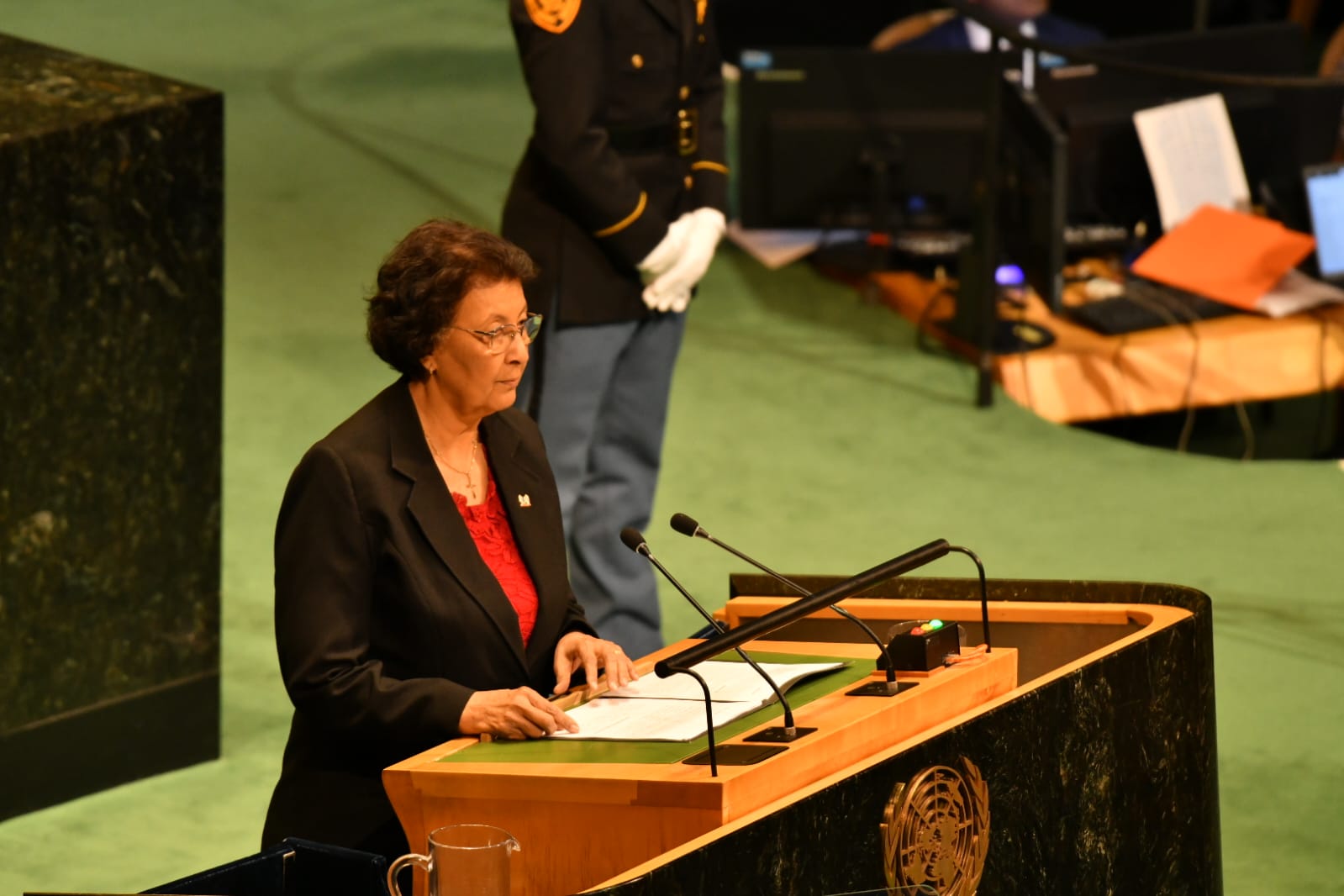 President Jennifer Simons tijdens haar toespraak op de 81e Algemene Vergadering van de Verenigde Naties. | Bron: CDS